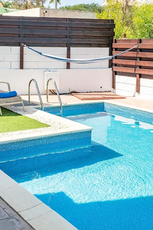 Villa Daphne By Ezoria Villas Protaras