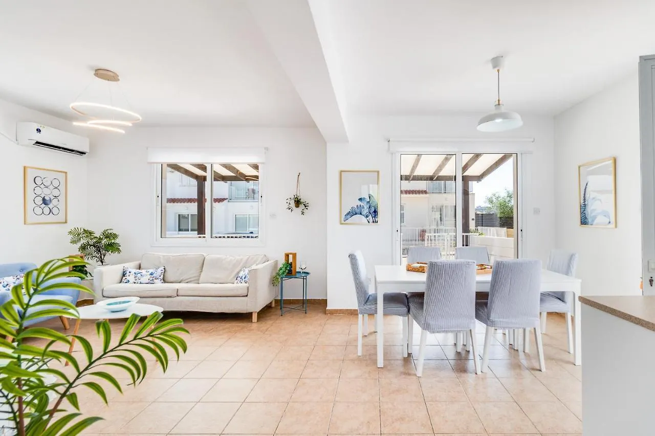 Villa Daphne By Ezoria Villas Protaras