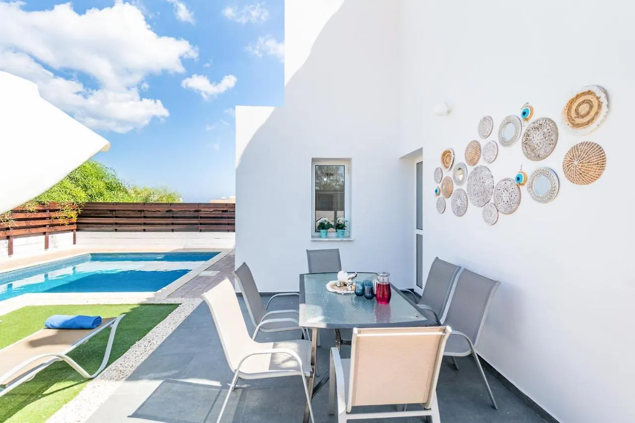 Villa Daphne By Ezoria Villas Protaras