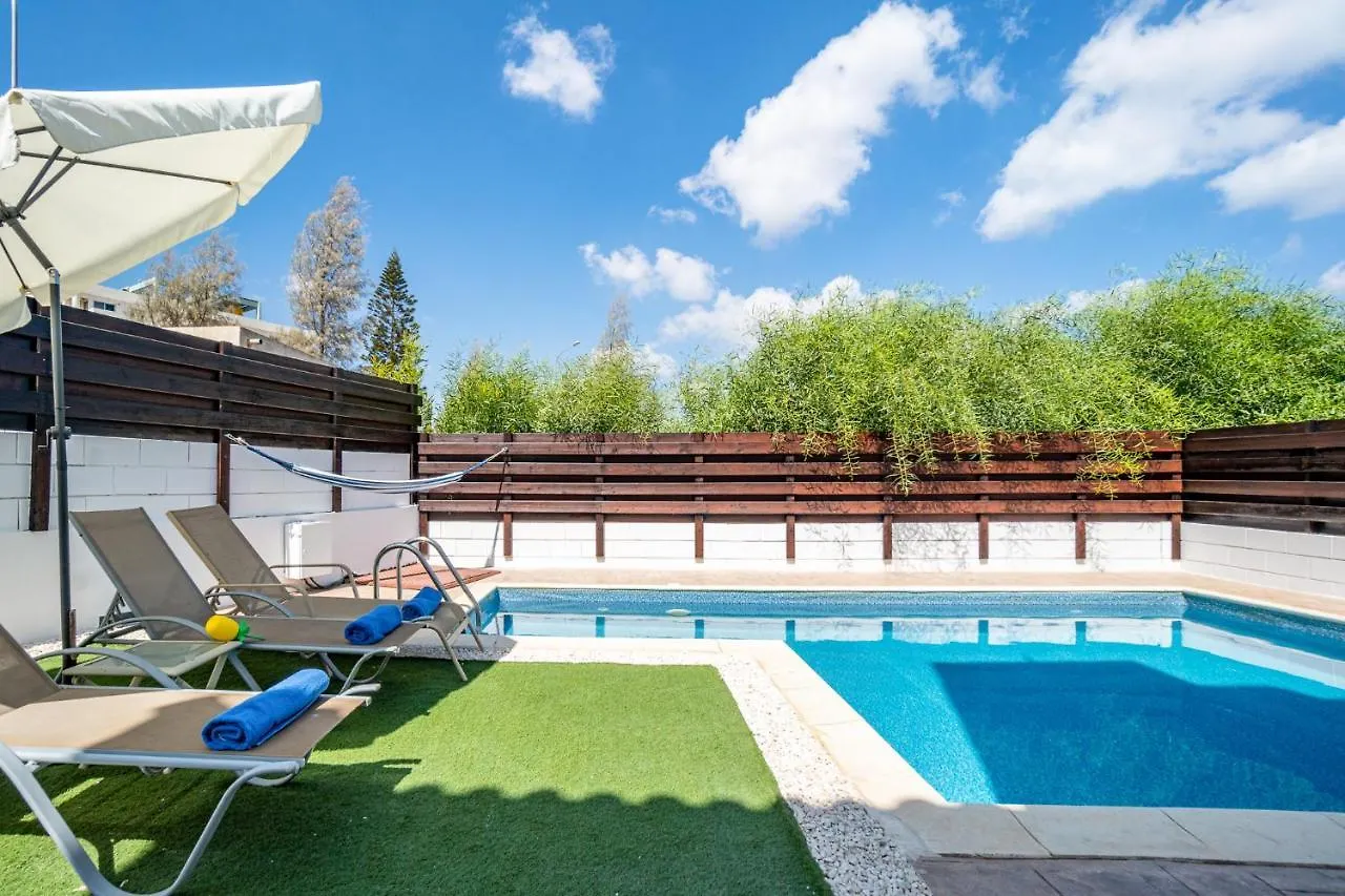 Villa Daphne By Ezoria Villas Protaras